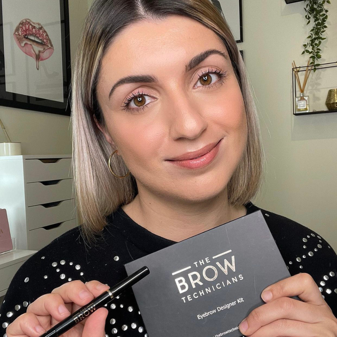 Timeless Elegance: A Guide to Perfect Eyebrows for Older Women
